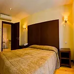 Duas Nacoes Hotel 2*