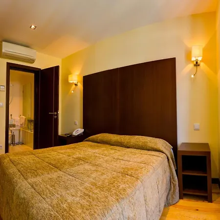 Duas Nacoes Hotel 2*