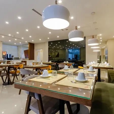 杜阿斯纳克斯酒店 2*